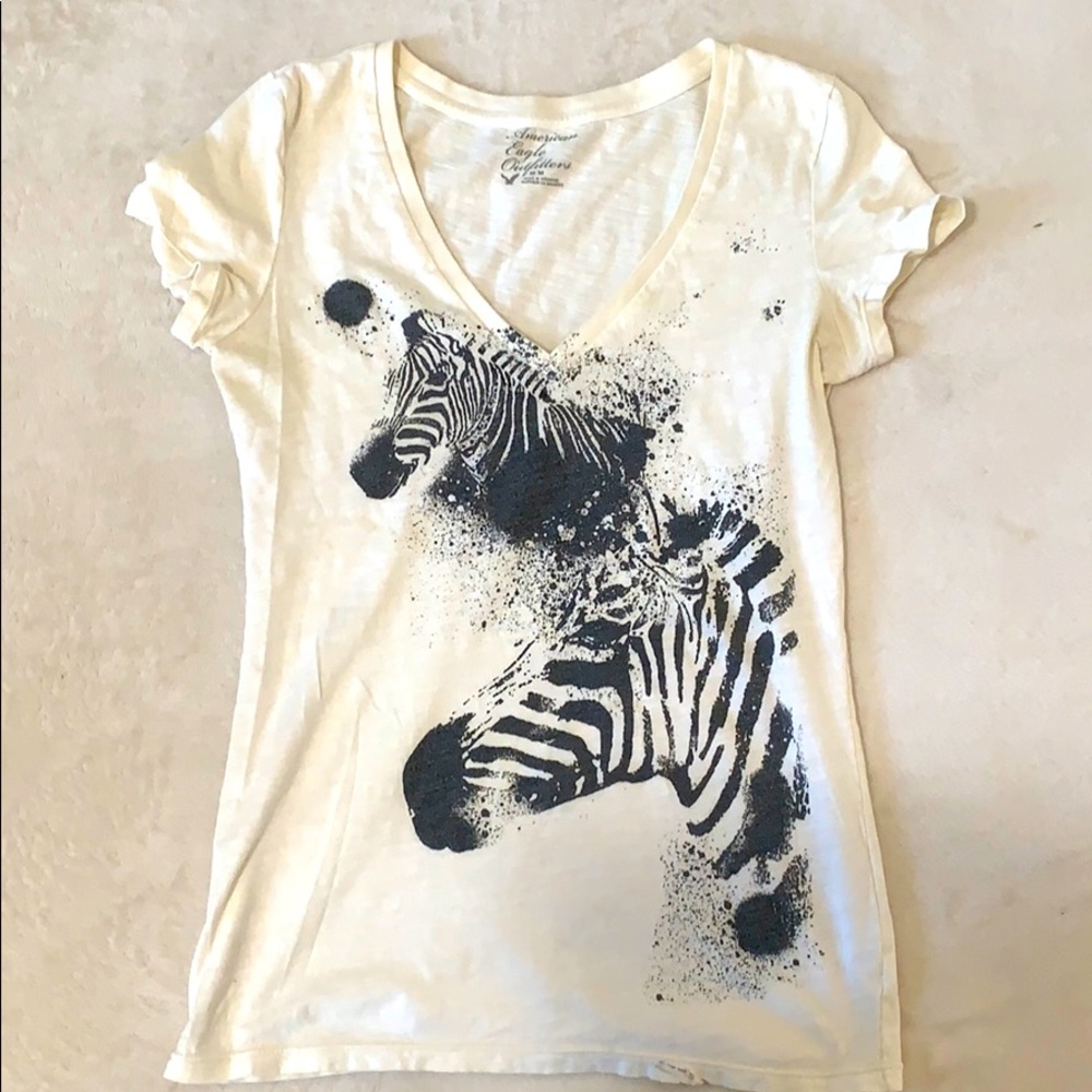 American Eagle v-neck